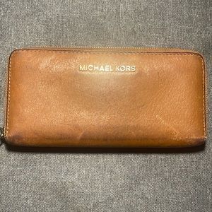Michael Kors Leather Wallet!